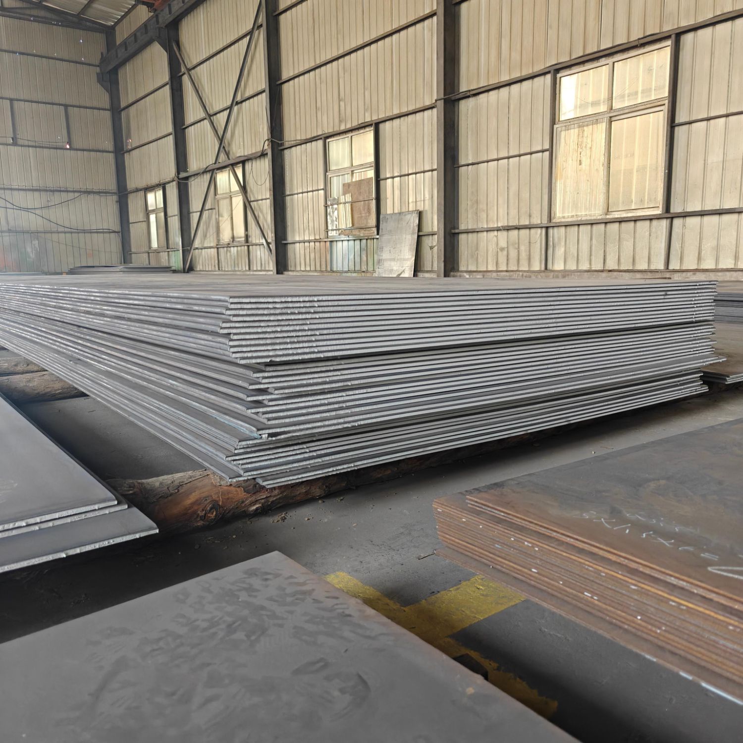 Top Medium and Heavy Plate Wholesaler: How to Choose the Right Partner for Your Steel Needs